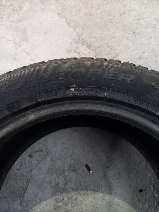 Vind 4 anvelope iarnă 265../50r19