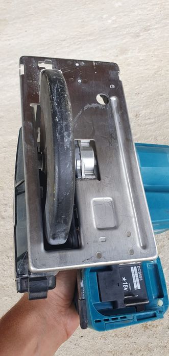 Circular metale Makita DCS553