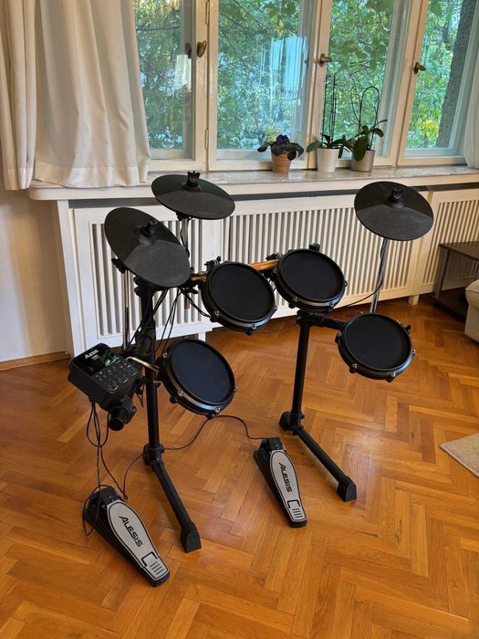 Alesis Turbo Mesh Kit електронни барабани
