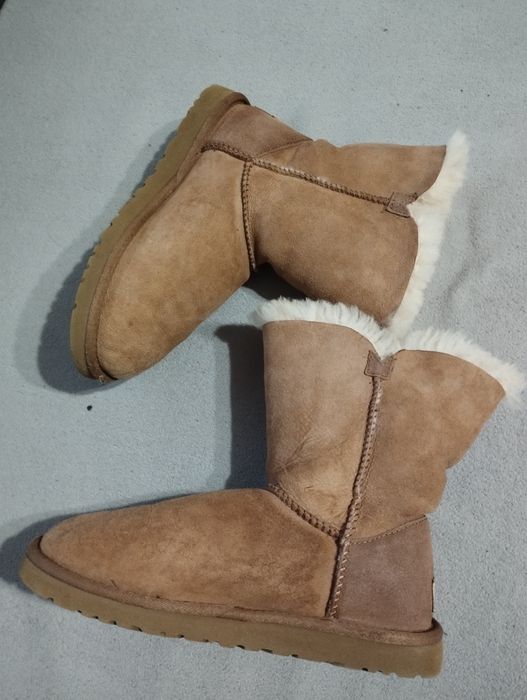 Cizme UGG Bailey Button Chestnut