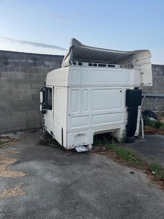 Dezmembrez elemente cabina Daf XF105 ATE