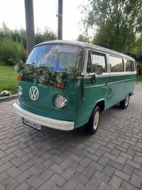 Mașina de epoca vw T2b