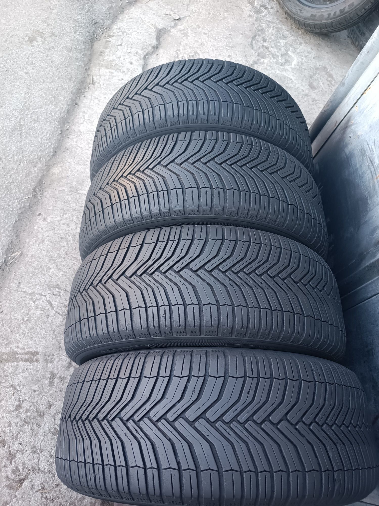 215/55/16 Michelin