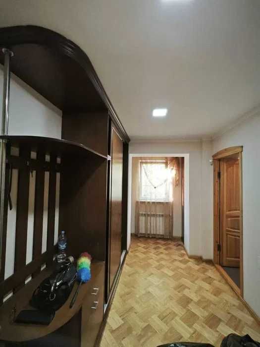Продается квартира 5/3/4 метро БУЮК ИПАК ЙУЛИ