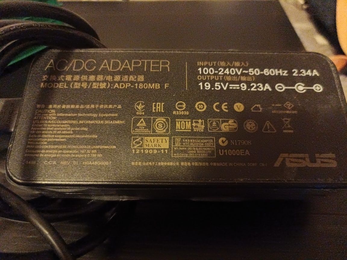 Зарядно за лаптоп Asus ADP-180MB F