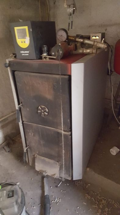 Centrala termica pe lemne, Viadrus fonta , 25Kw, comuna Cetate,  Dolj