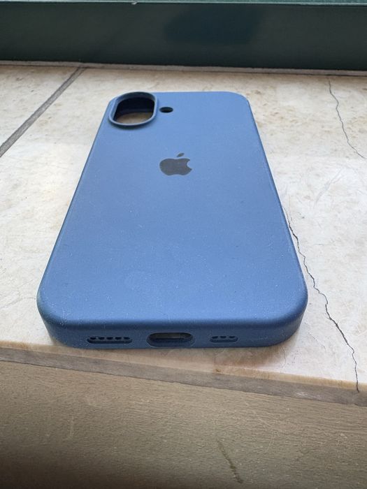 Vand husa oiginala Iphone 16