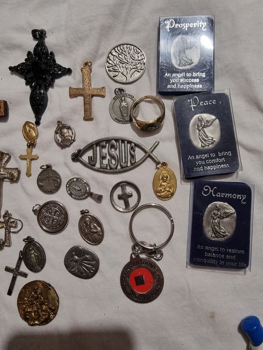 Cruciulițe, rozalii, lănțișoare cu Cruciulițe,, bratari