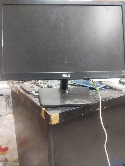 Продам монитор LG
Состояние: рабочее, экран без трещин.
Диагональ: 22"