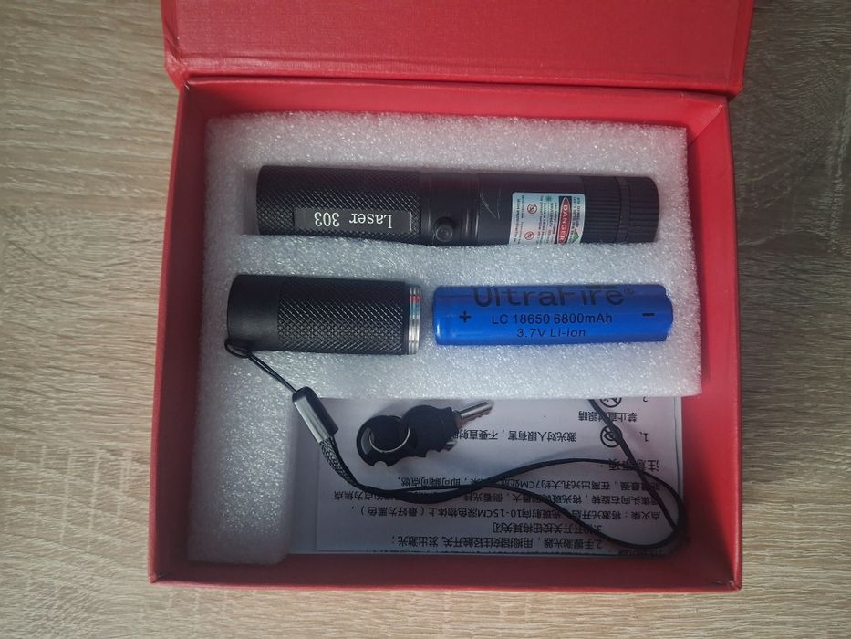 Laser pointer verde 10000 mw  nou
