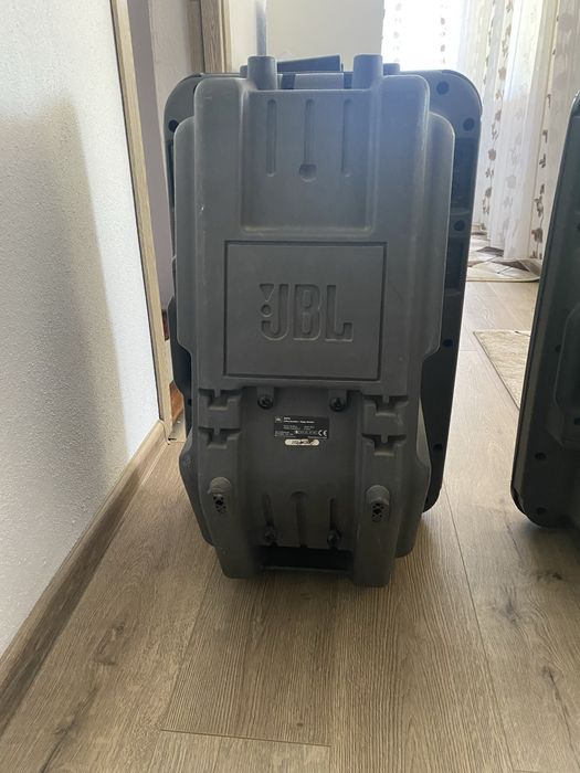 Boxe jbl si mixer gotul se vinde impreuna