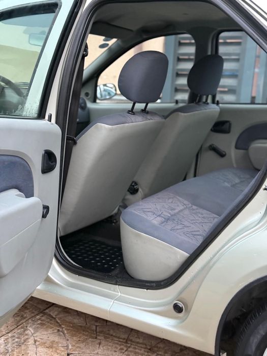 Dacia Logan 1.4 MPI 47.457 km Proprietar