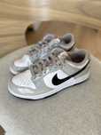 Nike Dunk Low маратонки (38.5 размер)