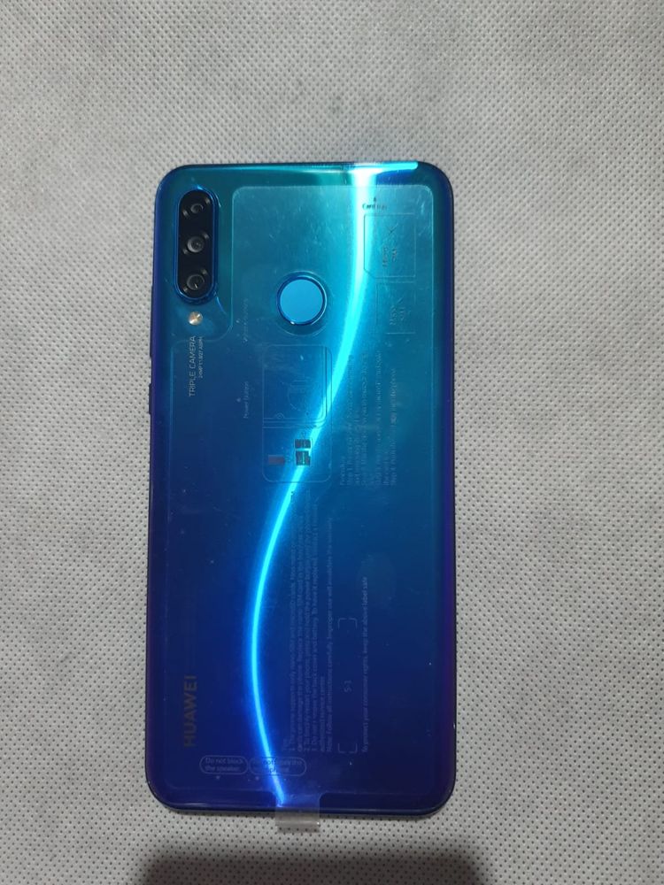 Huawei P30 lite cu casti