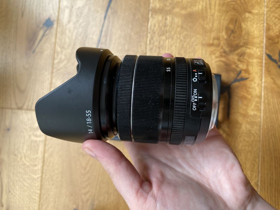 Fujifilm xt-20 mirrorless cu obictiv 18-55mm si accecsori