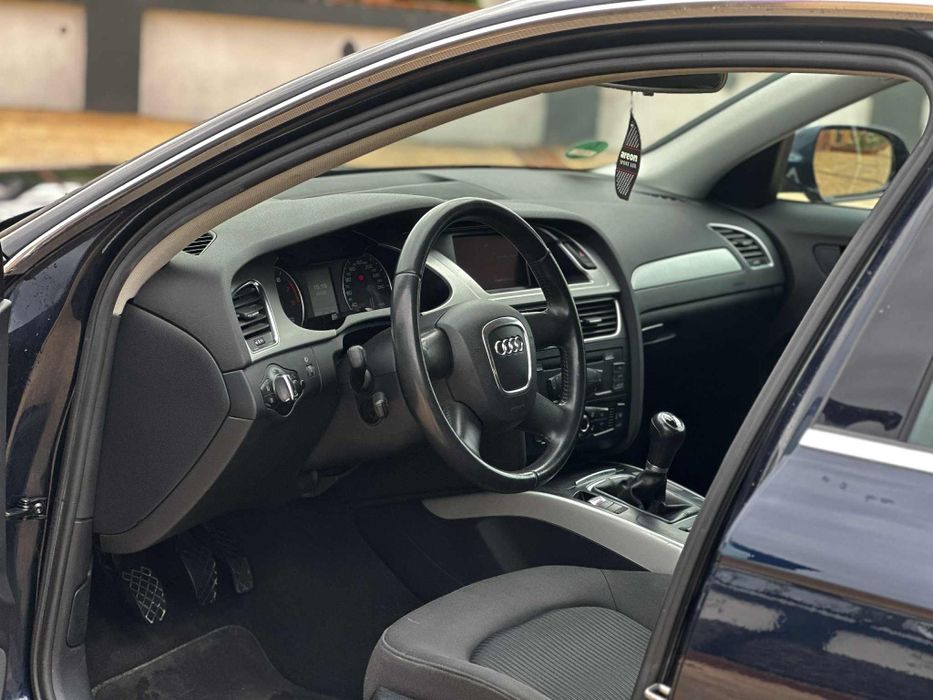 Audi A4 B8.5 Facelift 2.0TDI An 2014-241.000 KM