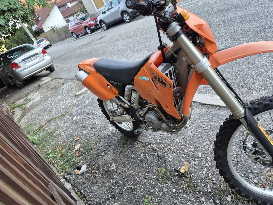 KTM EXC 250 racing