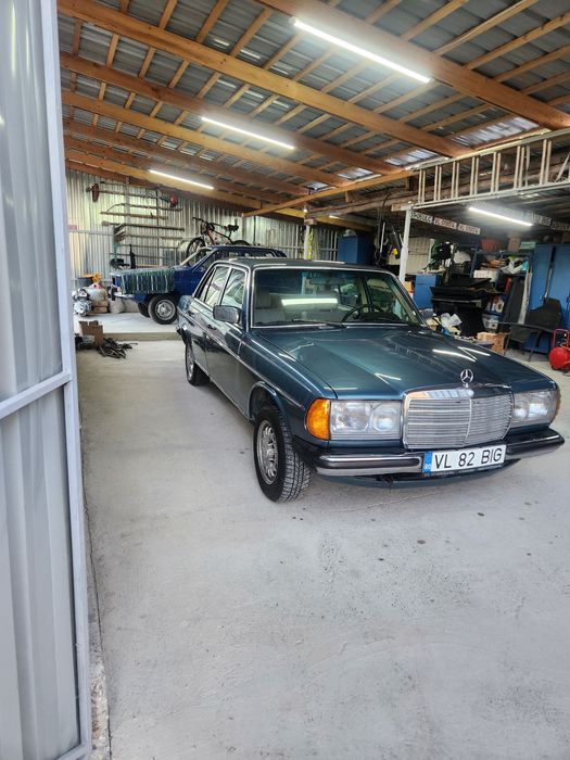 Mercedes W 123 1982