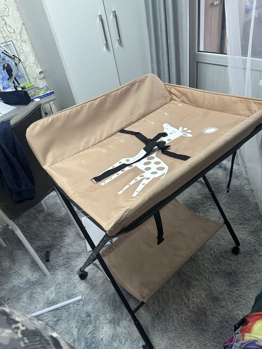 Продам пелинальный стол срочно!!