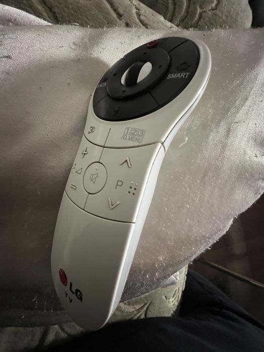 Smart tv 3d  Lg. 55 inchi alb