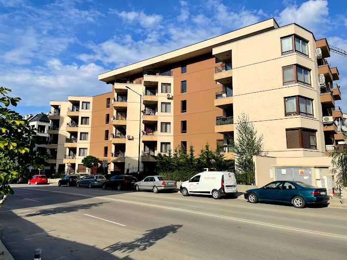 Дава се под наем Двустаен апартамент в София, Лозенец - 65 кв.м за 612 € - Снимка #1