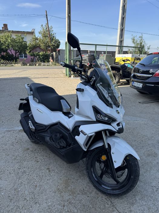 Scuter SYM ADX 125