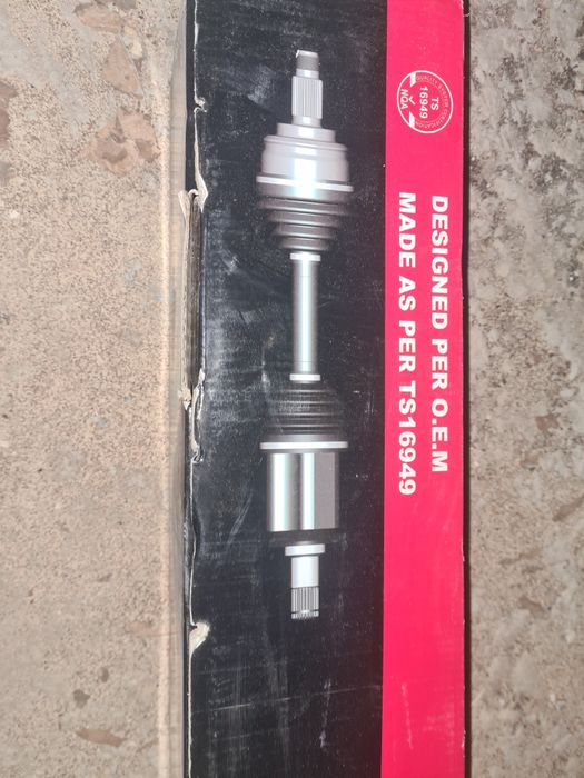 Продам привод на тойота рав 4 2014года