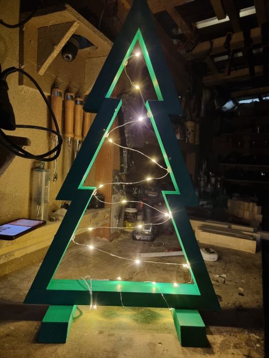 Дървена елха - ръчна изработка