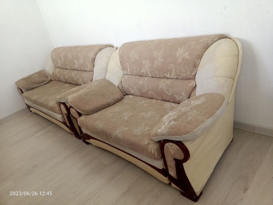 Диван, софа и кресло. В хорошем состоянии.
