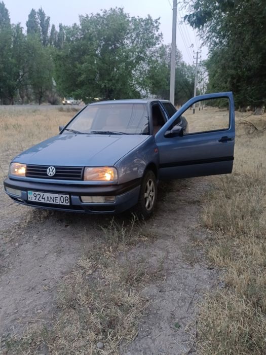 Продам Венто отличный состояние 1.8 моно