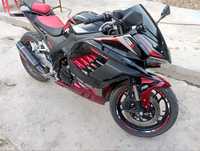 Продаётся мотобайк Ducati400кубовие вадиной охлаждения  Инжектор