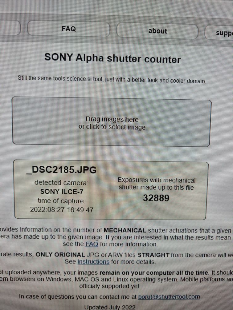 Vănd Sony A7 + Grip Meike + 2 baterii + card 64gb