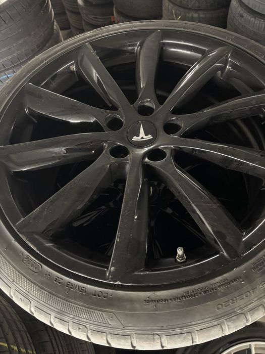 Джанти с Гуми за Тесла 20inch 5x120 MODEL S 3 Y X
