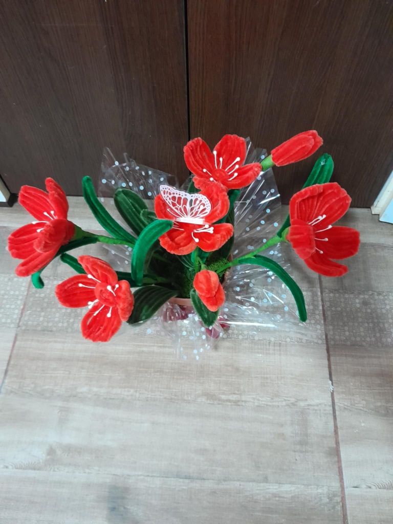 Aranjament handmade, plin de farmec și culoare!
