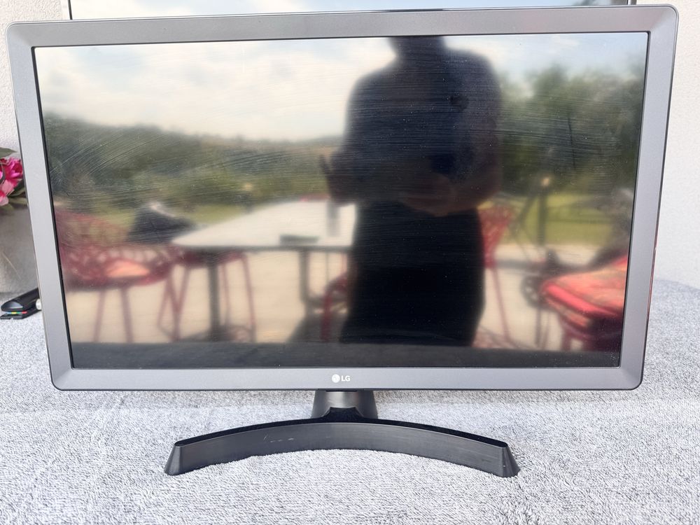 Телевизор малък LG