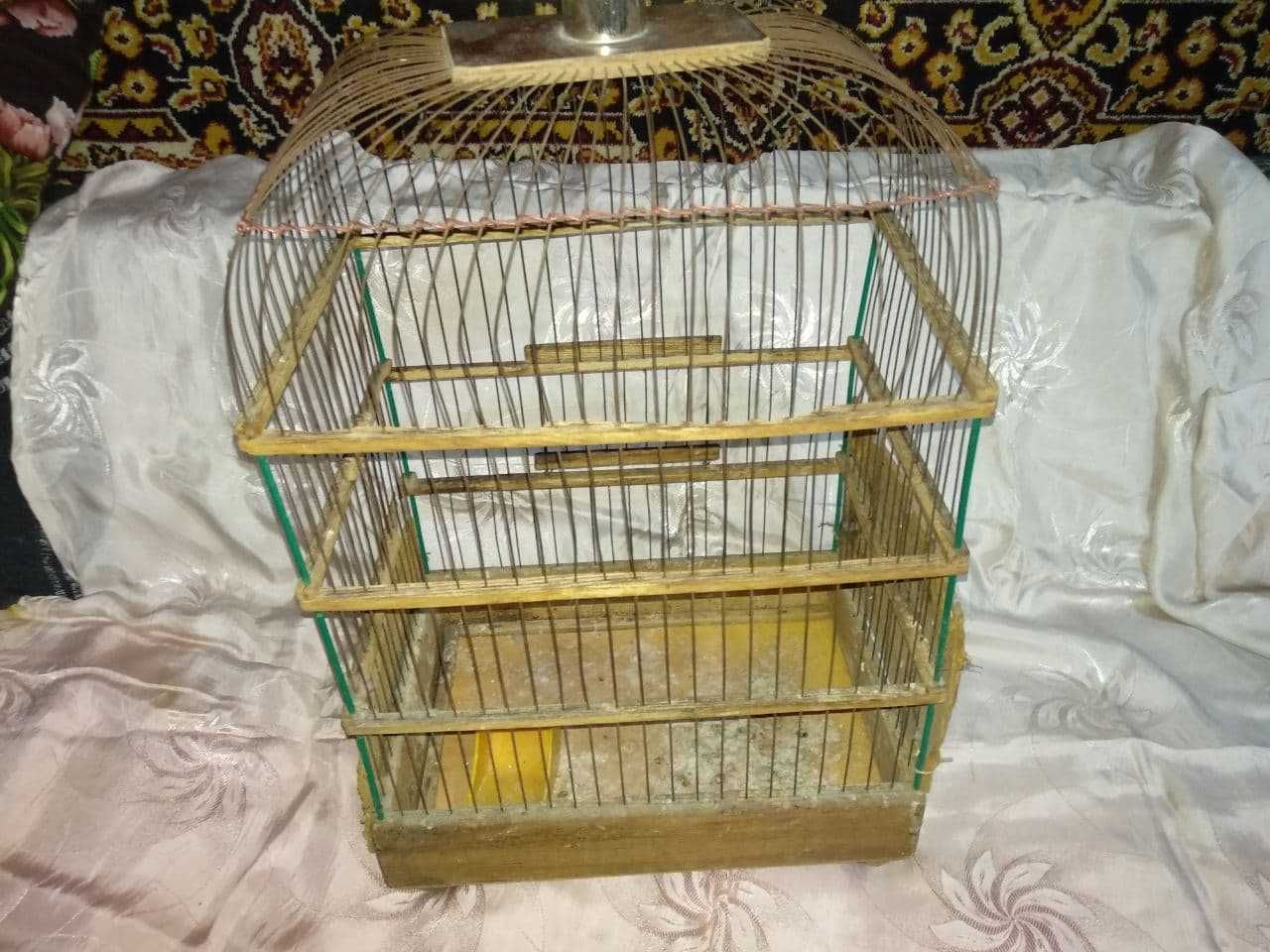 Продам клетку  для птиц (попугаев)