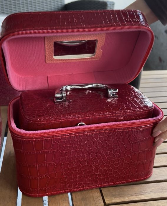 Разпродажба! Куфар за гримове 3 в 1