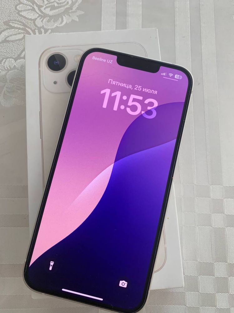 iPhone 13 256 GB Белый Идеал + 2 чехла