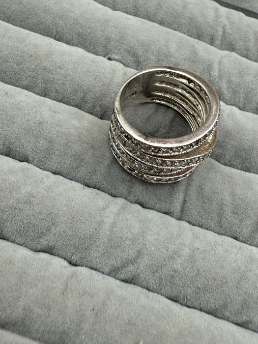 Inel din argint si pietre