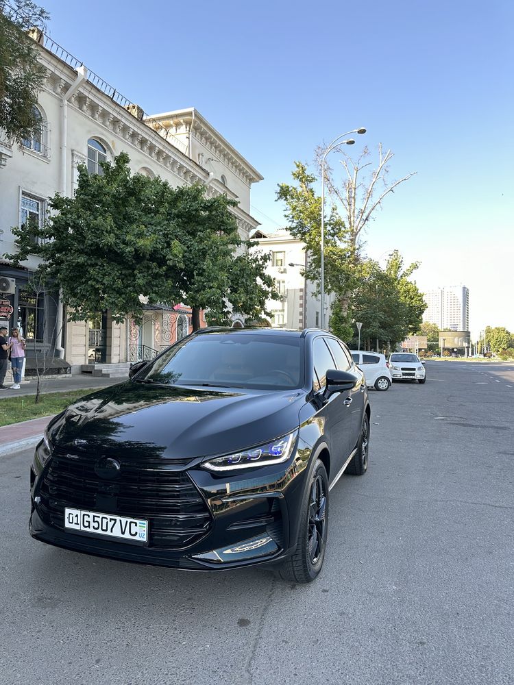 Продётсья электромобиль BYD Tang DMi Hybrid