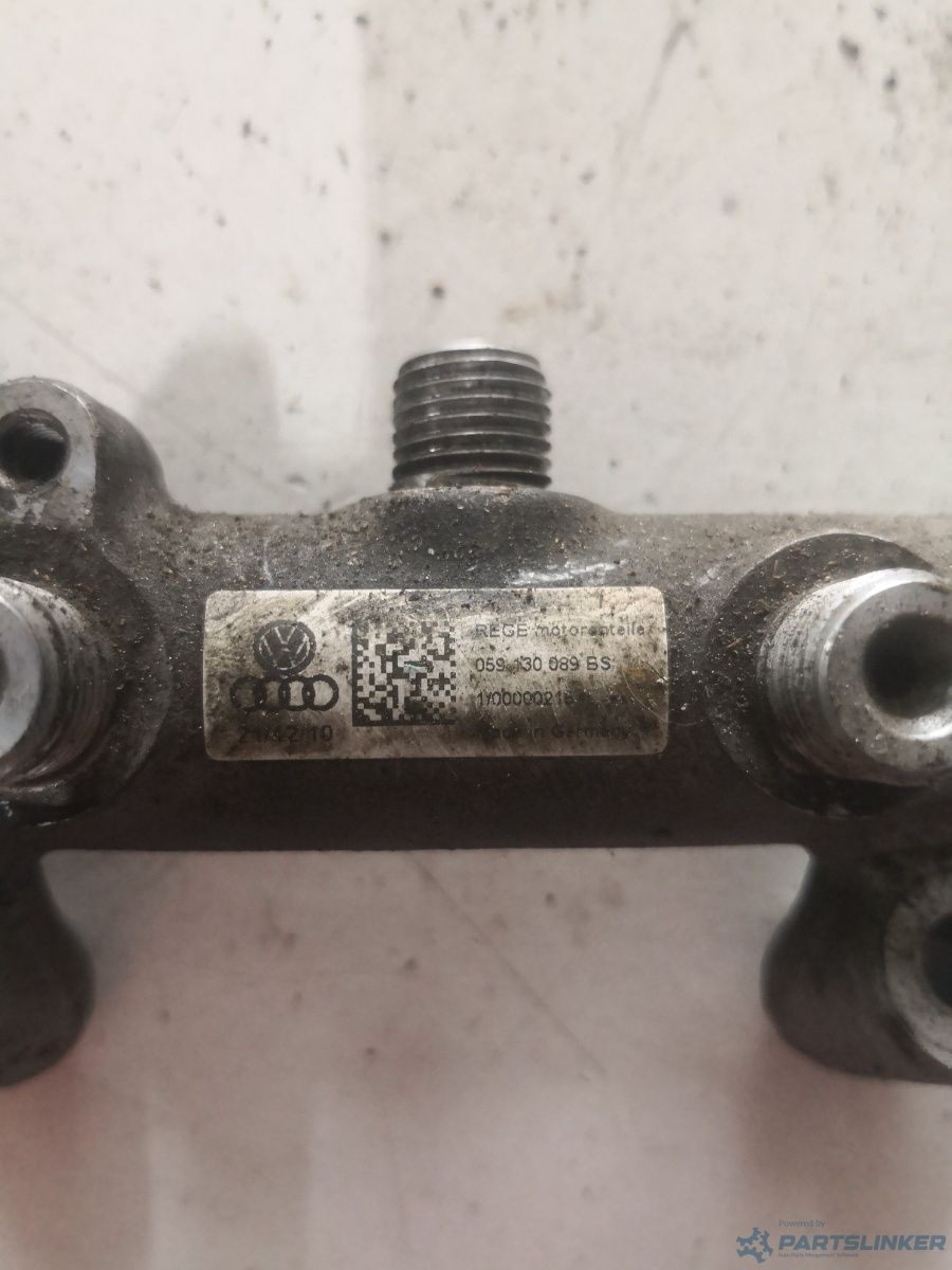 Rampa injectoare dreapta fata AUDI A8 III (4H2, 4H8, 4HC, 4HL) [ 2009 - 2018 ] OEM 059130089bs