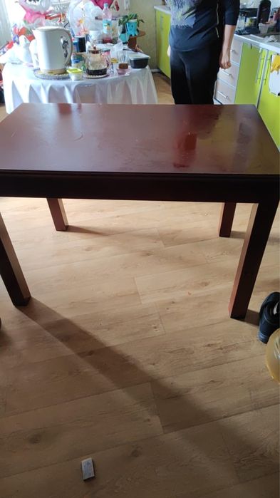 Кухонный стол