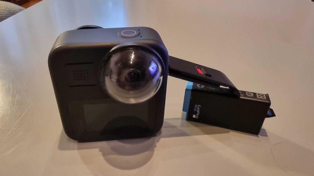 GoPro MAX 1 + Accesorii GoPro