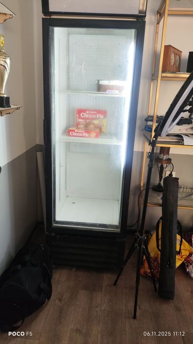 Холодильник ветринный стеклянный