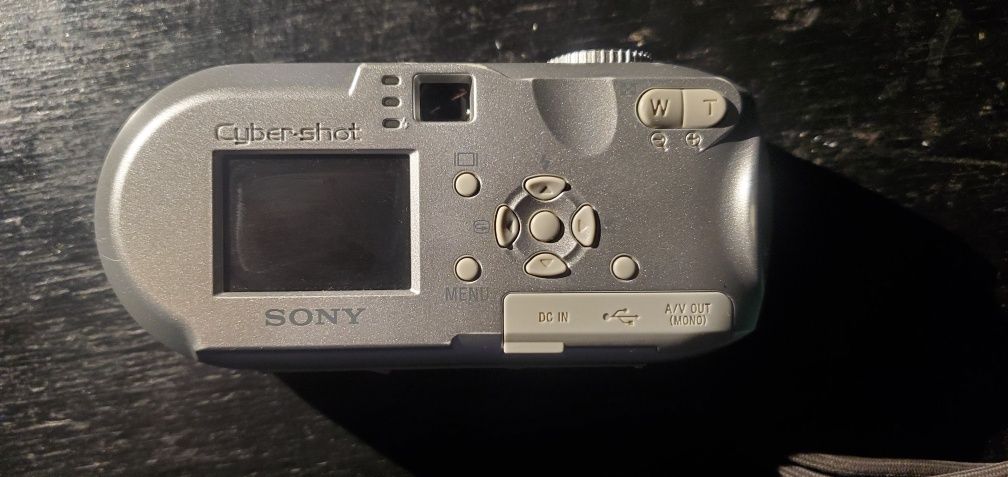 Aparat foto digital Sony Cyber-shot DSC-P73