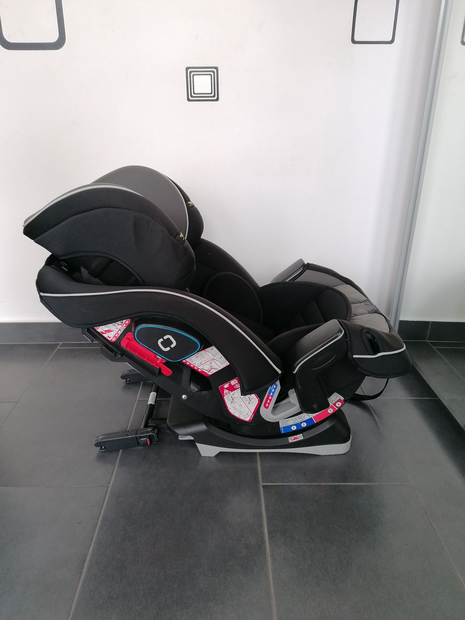 Scaun auto Graco Slimfit Fx cu isofix pentru copii între 0 și 36