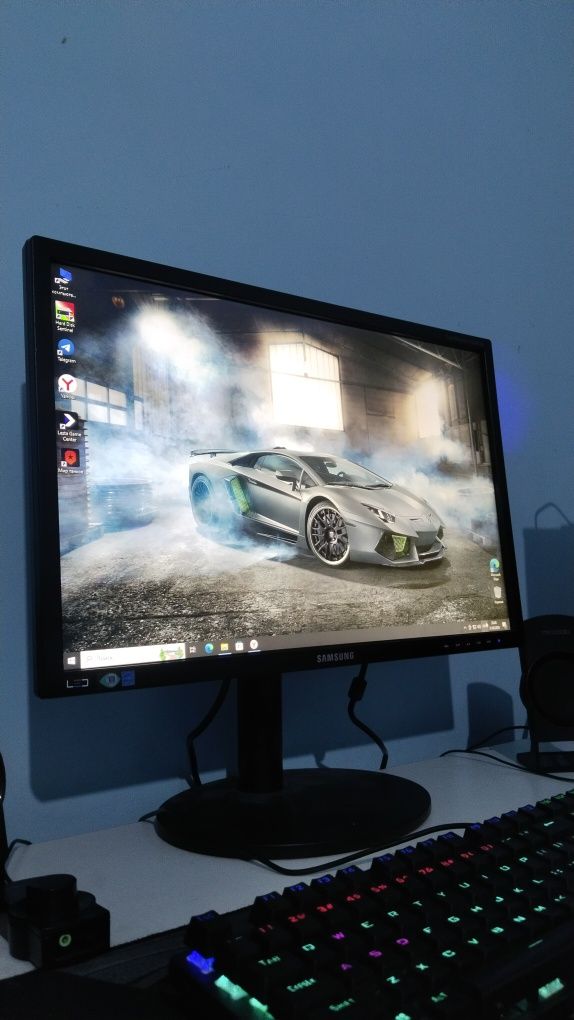 Samsung SyncMaster S22B420 Model Led Vga Dvi Port Holati Ideal