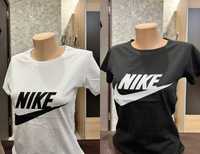 Дамски тениски Nike в бяло и черно