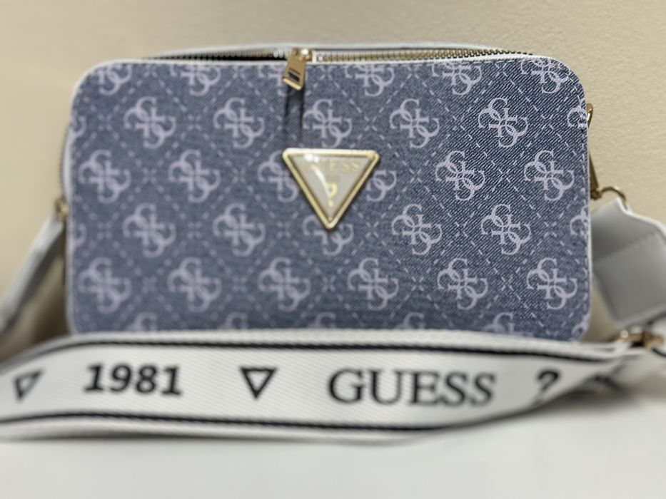 Geanta dama Guess