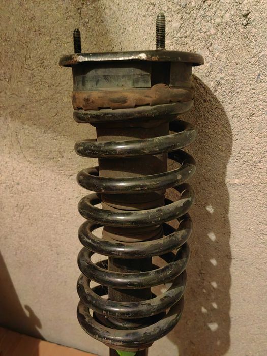 Амортисьор за Мерцедес Ml /GL 550